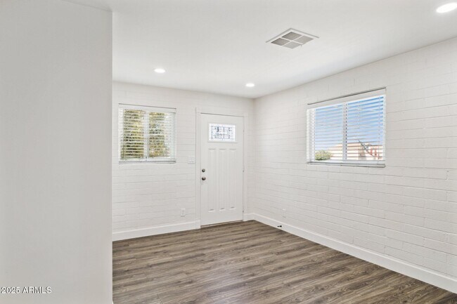 Photo - 1542 E Turquoise Ave