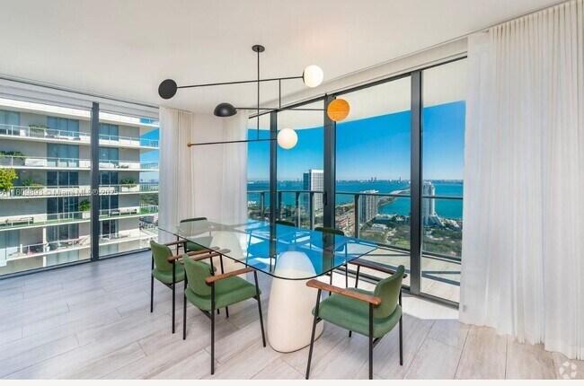 Building Photo - 121 NE 34th St Unit 3008 Rental