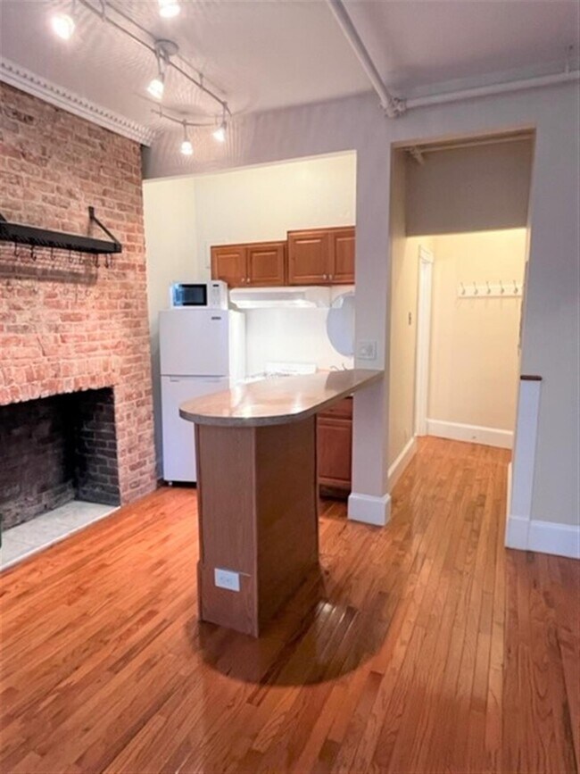 Photo - 898 Massachusetts Ave Unit 418
