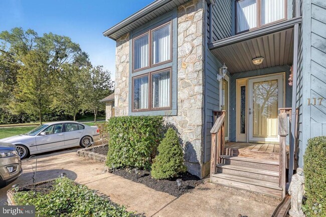 Building Photo - 117 Foxfire Dr Rental