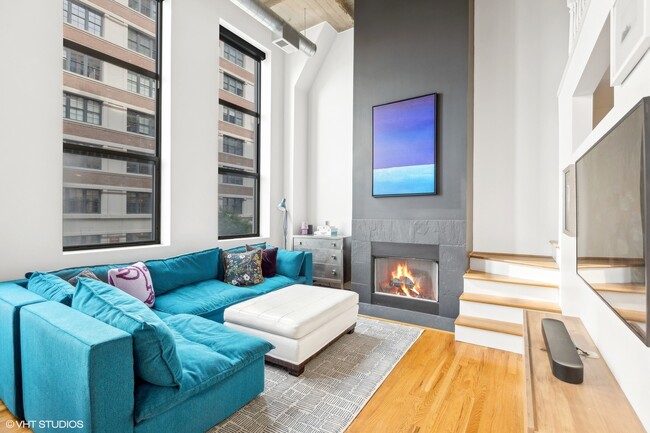 Photo - 758 N Larrabee St