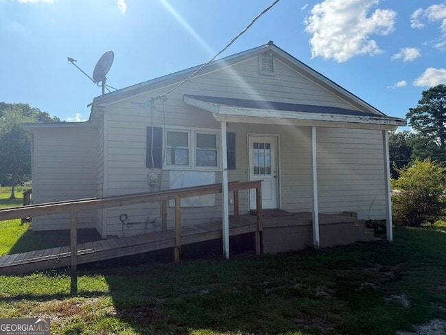 Photo - 6878 Newnan Rd