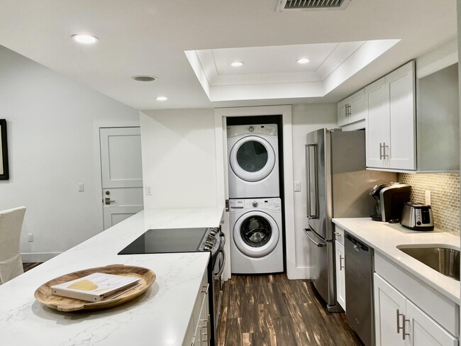 Photo - 11863 Wimbledon Cir Unit 546