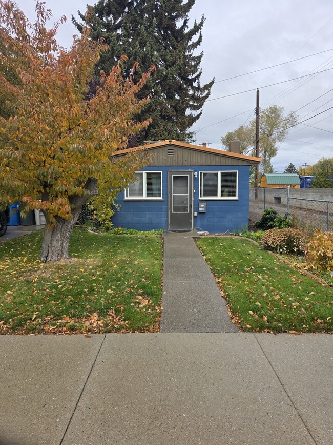 Building Photo - 1150 E Jackson St