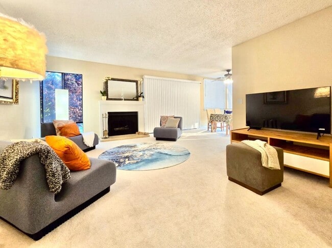 Photo - 1033 Shell Blvd Unidad E Rental