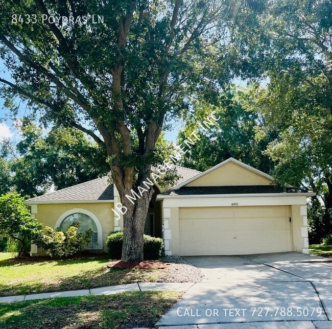 Building Photo - 8433 Poydras Ln Rental
