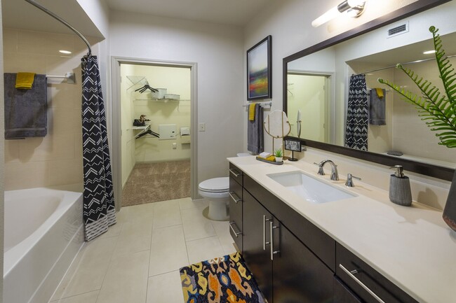 Building Photo - 8877 Lakes at 610 Dr Unit 430 Rental