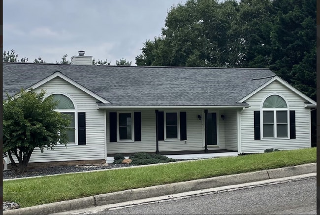 Photo - 39 Valleyview Cir