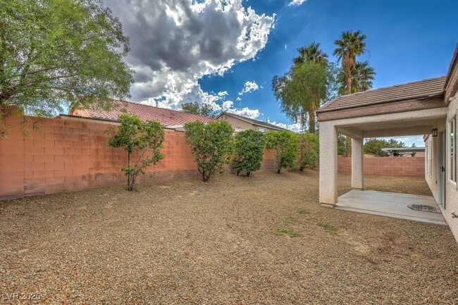 Building Photo - 2705 Port Lewis Ave