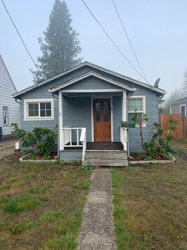 Quaint Home on S. Second St - Quaint Home on S. Second St