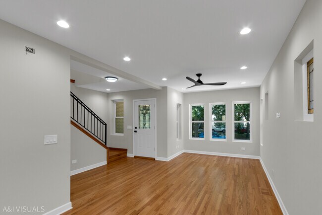 Photo - 5841 N Medina Ave