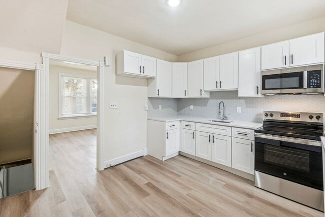 Photo - 3357 Malta St