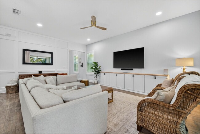 Photo - 10522 Cardera Dr