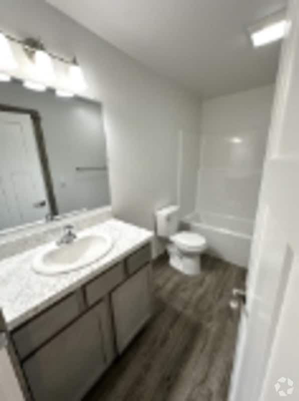 Building Photo - 3183 Queen Anns St Rental