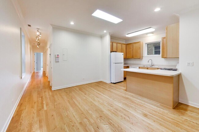 1355 W Fillmore St
