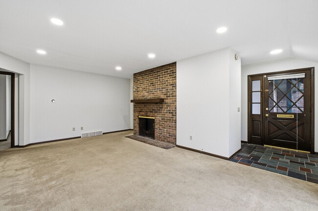 Photo - 4554 Sandringham Dr