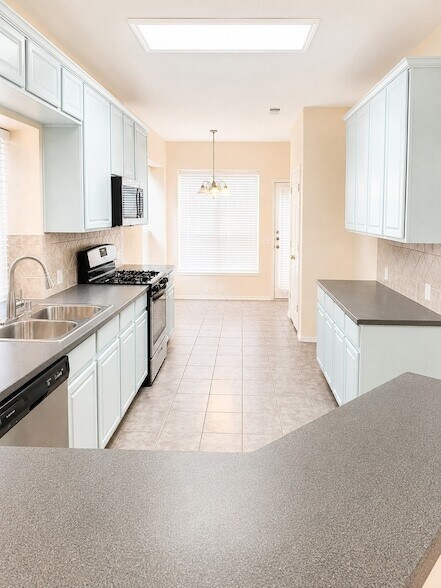 11511 Still Hollow Dr