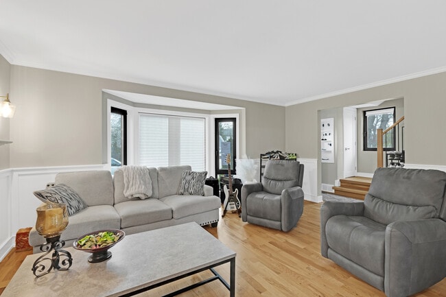 Photo - 819 Albion Ave