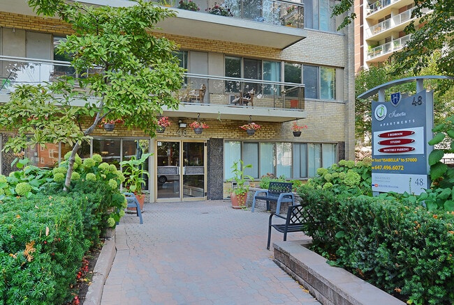 Building Photo - 48 Isabella St Apartments