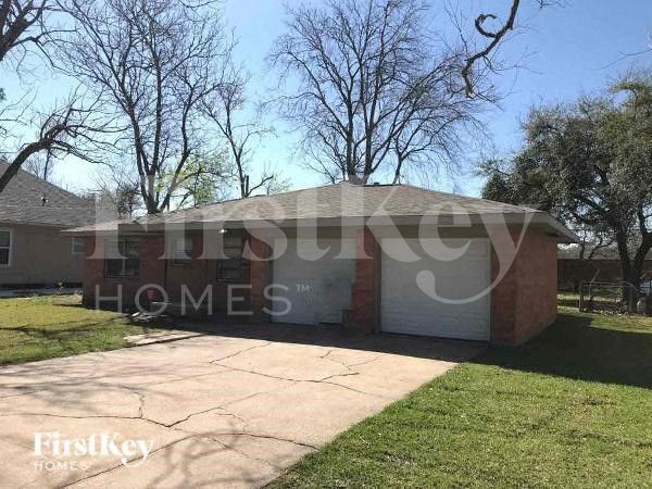 Photo - 3105 McKinney Dr Casa