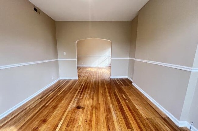 Sala de estar - 7615 S Emerald Ave Unidad 1