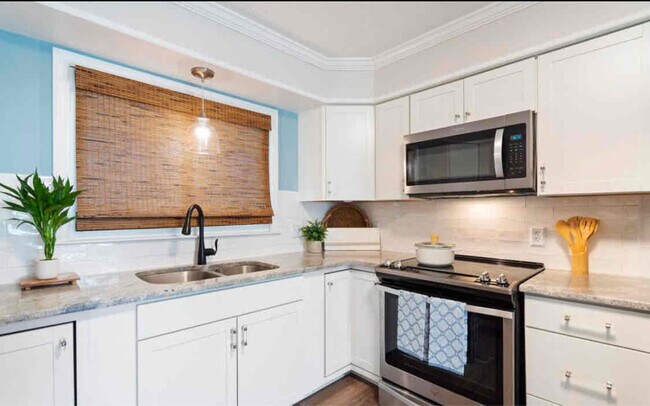 Photo - 617 Porters Neck Rd