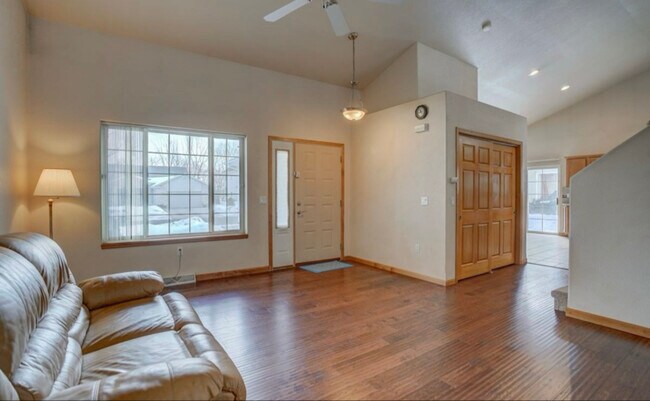 Photo - 2904 Kentville Dr