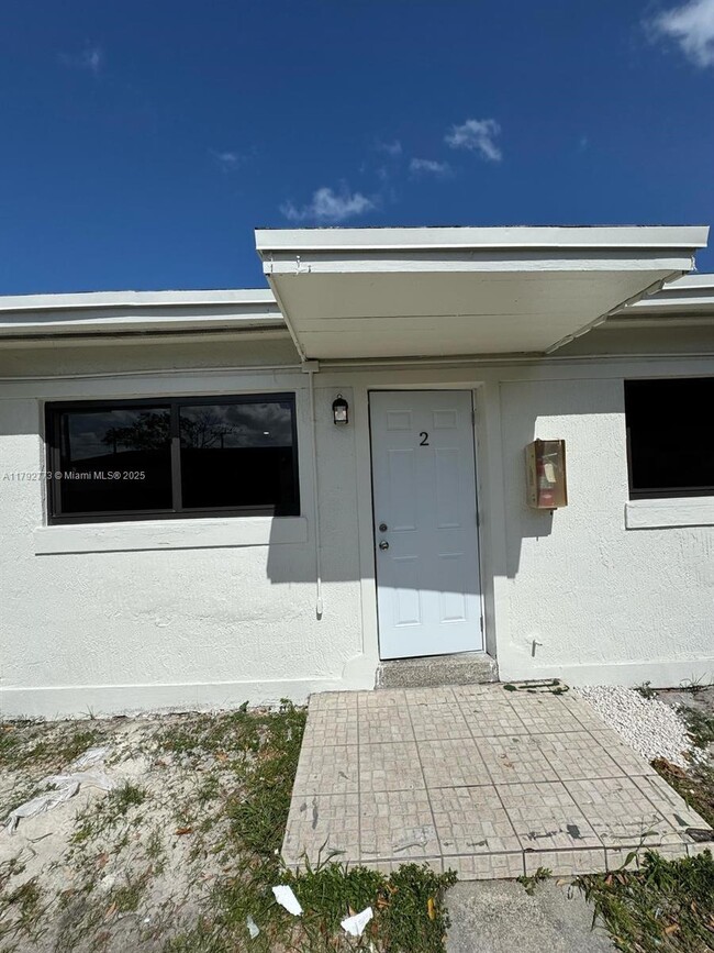 Photo - 707 SW 10th St Apartment Unit 1-4