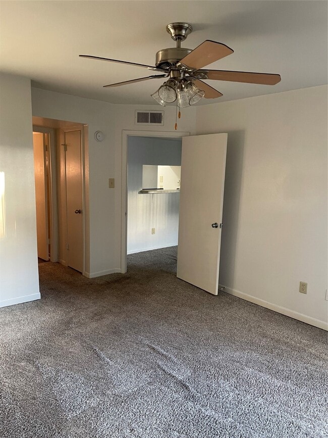 Photo - 8419 Hearth Dr Unit 7