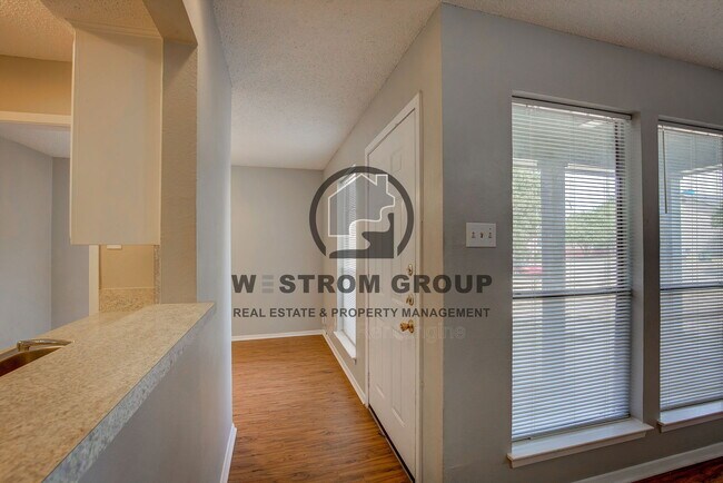 Photo - 803 Treadwell Ct