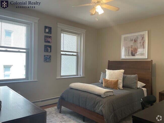 Building Photo - 1677 Commonwealth Ave Rental