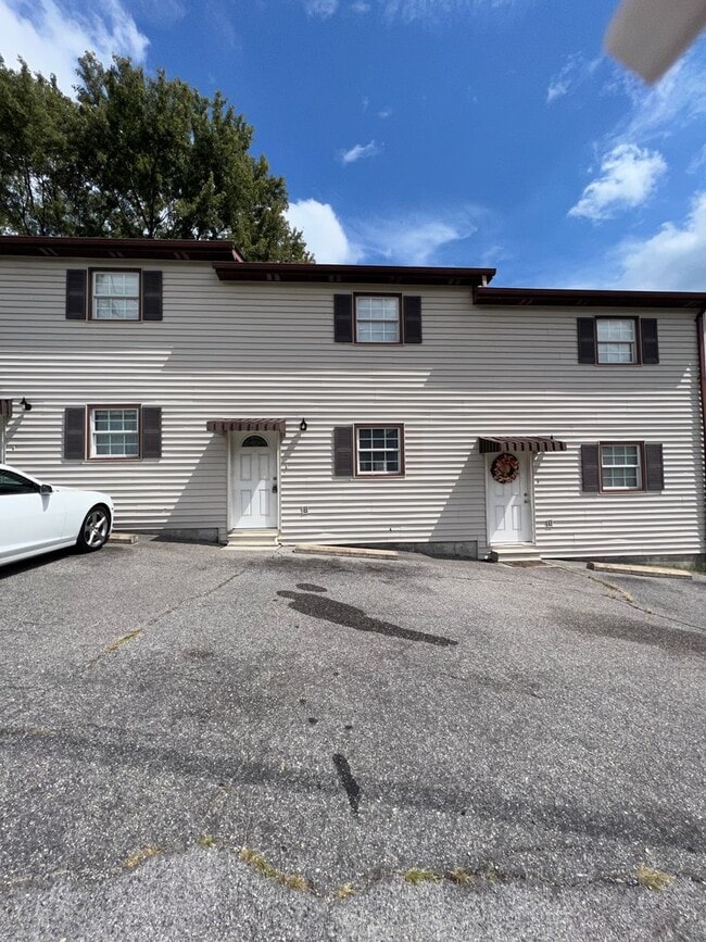 Photo - Hillbilly Private Drive Unit #2