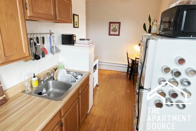 Photo - 4208 N Clark St Unit 2