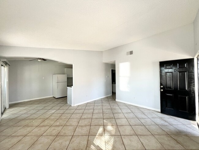 Photo - 5096 Spencer St Unit D