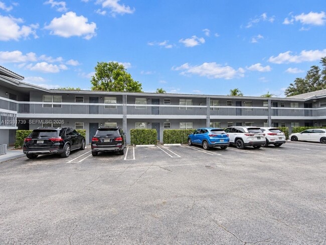 8982 W Sample Rd Unidad 204