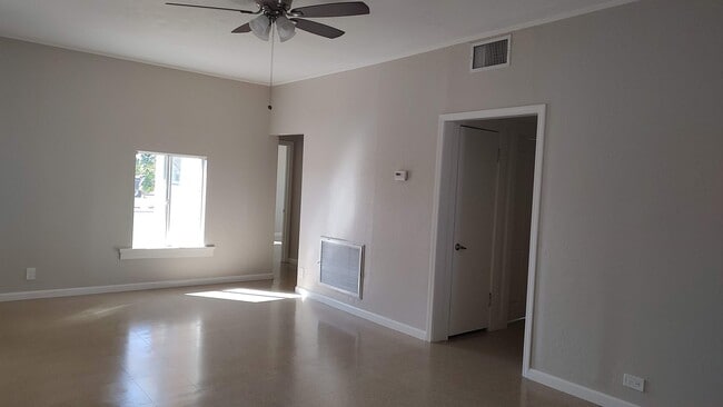Photo - 592 N Eucalyptus Ave