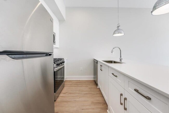667-665 Grand St Unidad 208