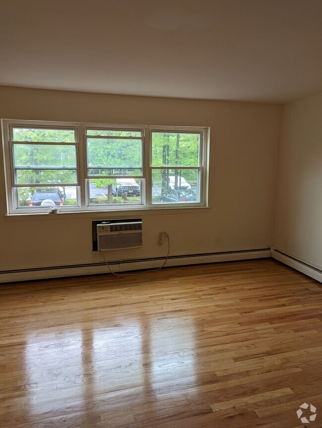 Building Photo - 7 Charles St Unit 1B Rental