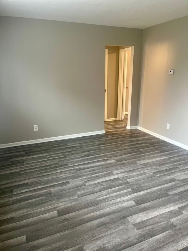 Photo - Welcome to Riverside Flats Apartments Unit 10