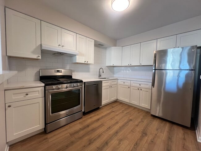 Photo - 1279 Harding Ave