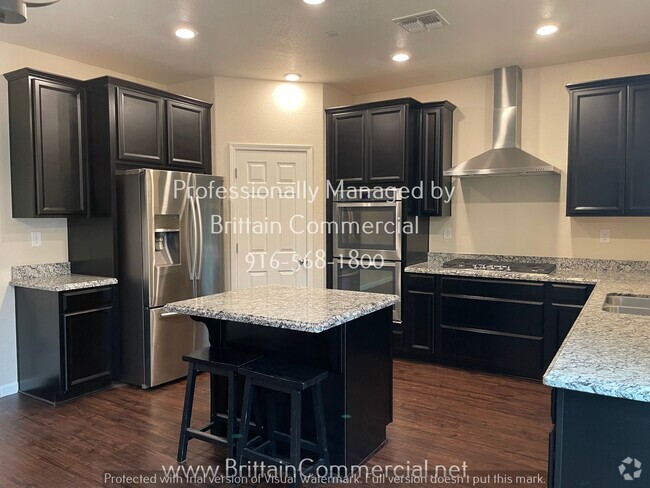 Building Photo - Gorgeous and Spacious 3 Bed 2.5 Bath Two-S... Rental