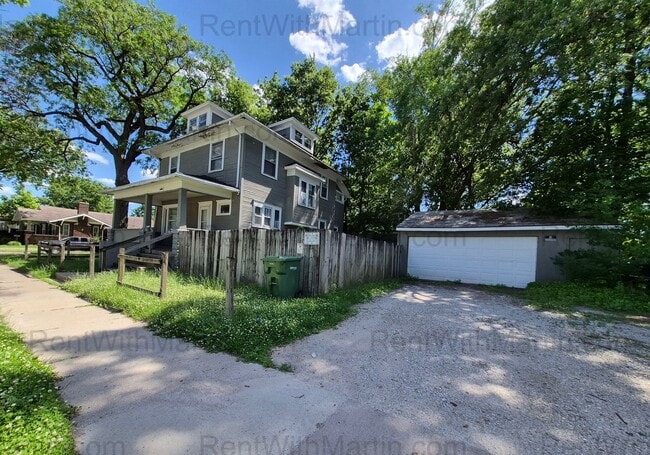 Photo - 1128 Mulberry St