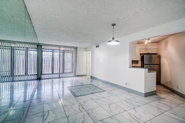 Photo - 212 Lake Pointe Dr Unit 102