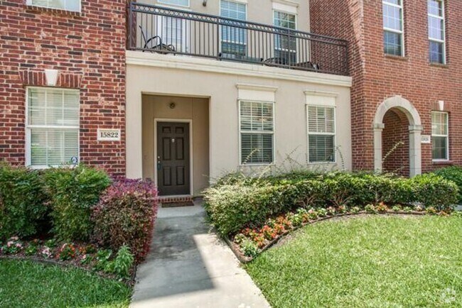 Building Photo - Welcome Home to the Heart of Addison!