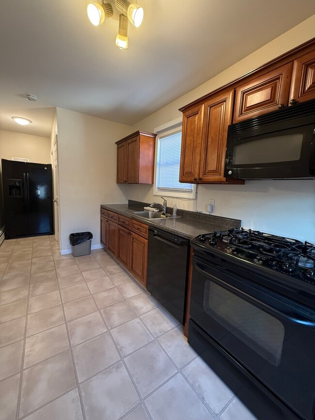 Photo - 283 Houston Ave Unit 1st floor