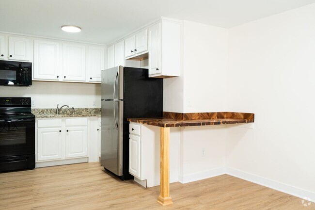 Building Photo - 107 Cresap Rd Unit Apt #C