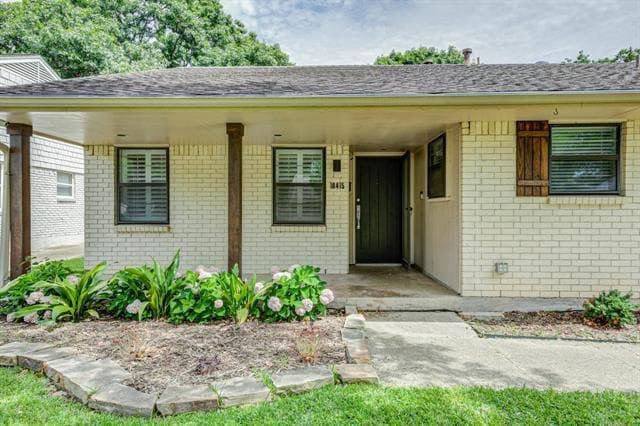 Building Photo - 10415 Mapleridge Dr Rental