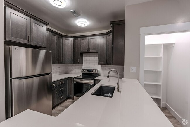 Building Photo - 67 S Main St Unit #402 Type C Rental