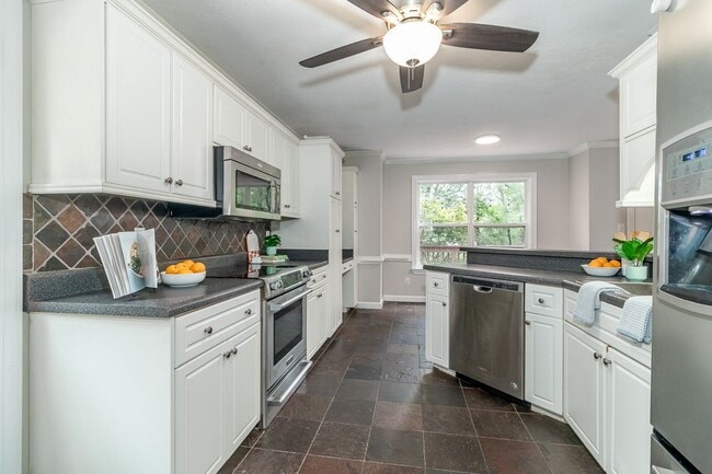 Photo - Beautiful 3 bedroom, in-law plan, Family Home in Martinez! Walk to school!