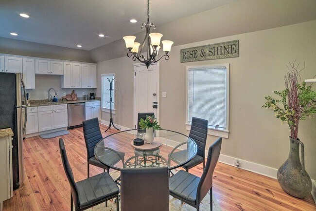 Photo - 531 Grove Ave Unidad B